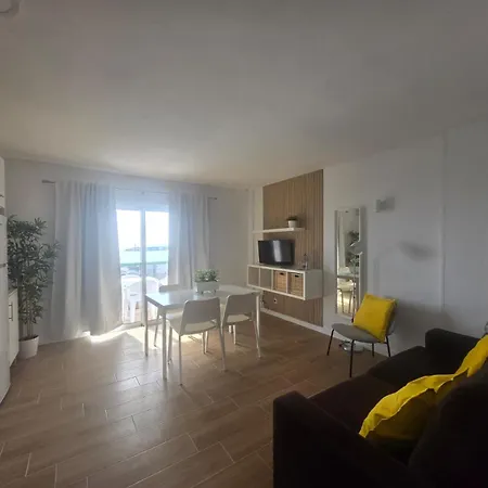 Comodoro 305b Apartman